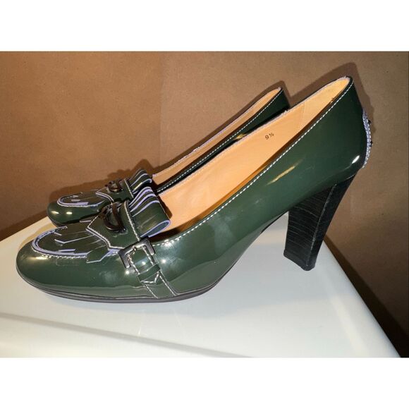 Tod’s Green Leather Loafer Heels - Picture 6 of 11
